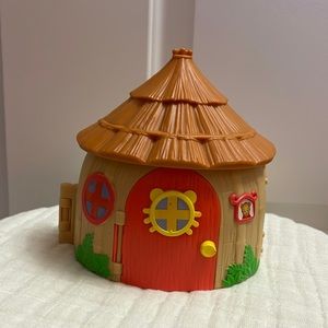 Daniel Tiger bungalow play set
